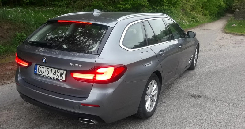 BMW Seria 5 cena 159900 przebieg: 35000, rok produkcji 2021 z Gdynia małe 232